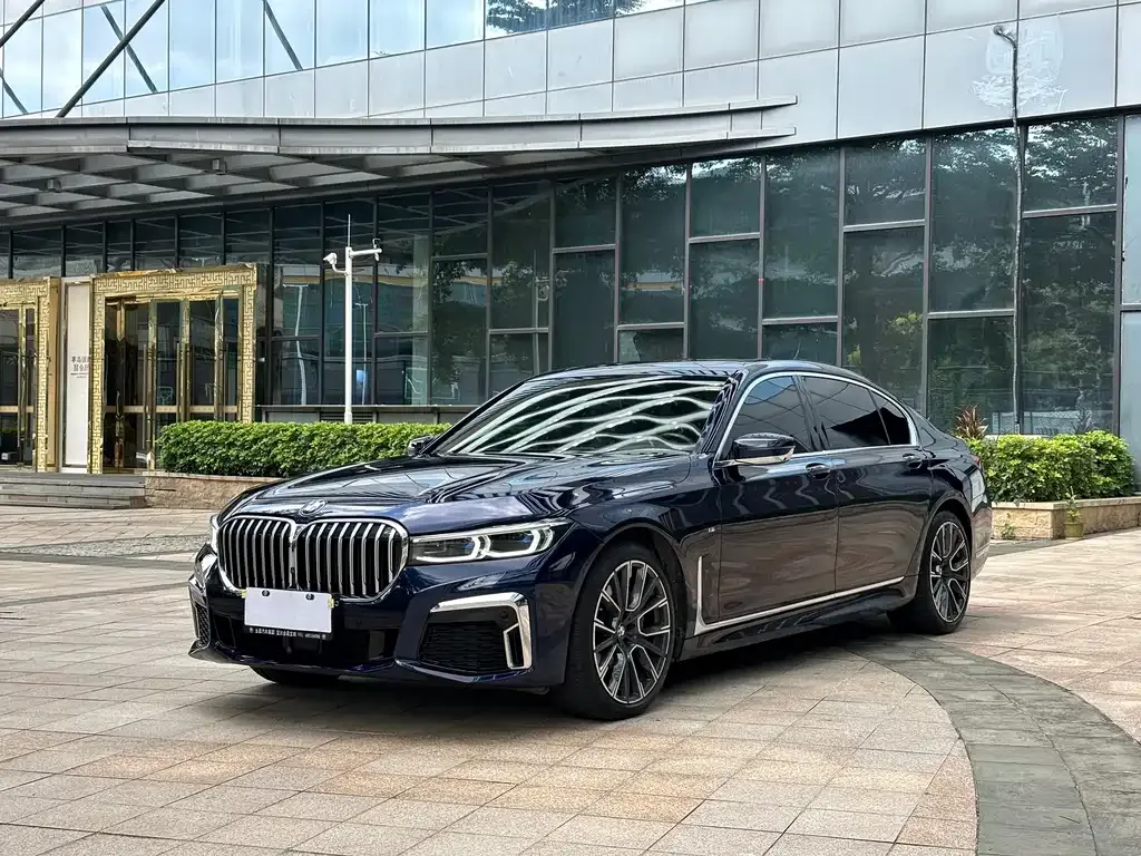 BMW 7 Series 2021 из CN, фото 1