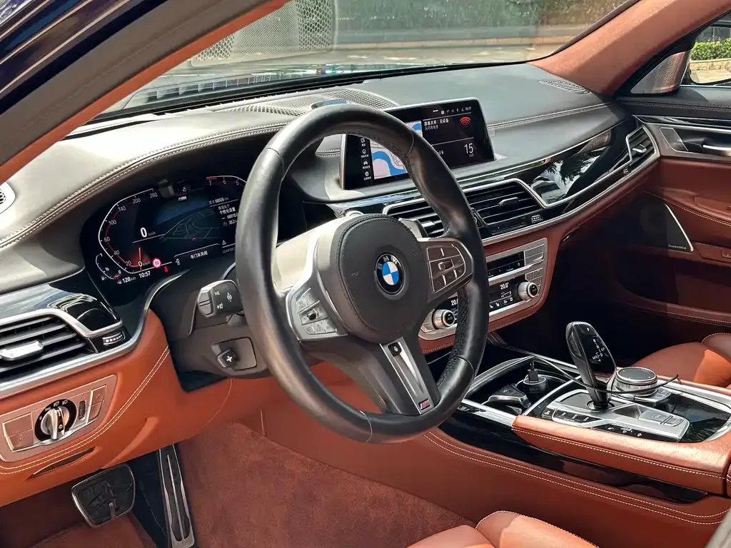 BMW 7 Series 2021 из CN, фото 10