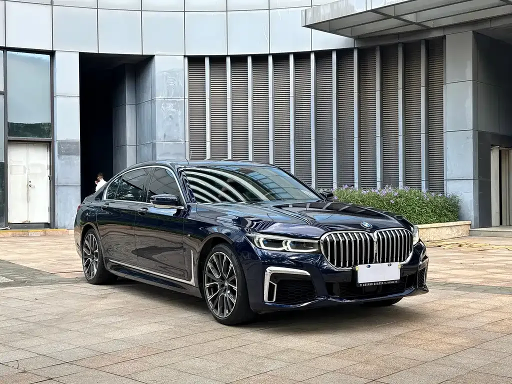 BMW 7 Series 2021 из CN, фото 3