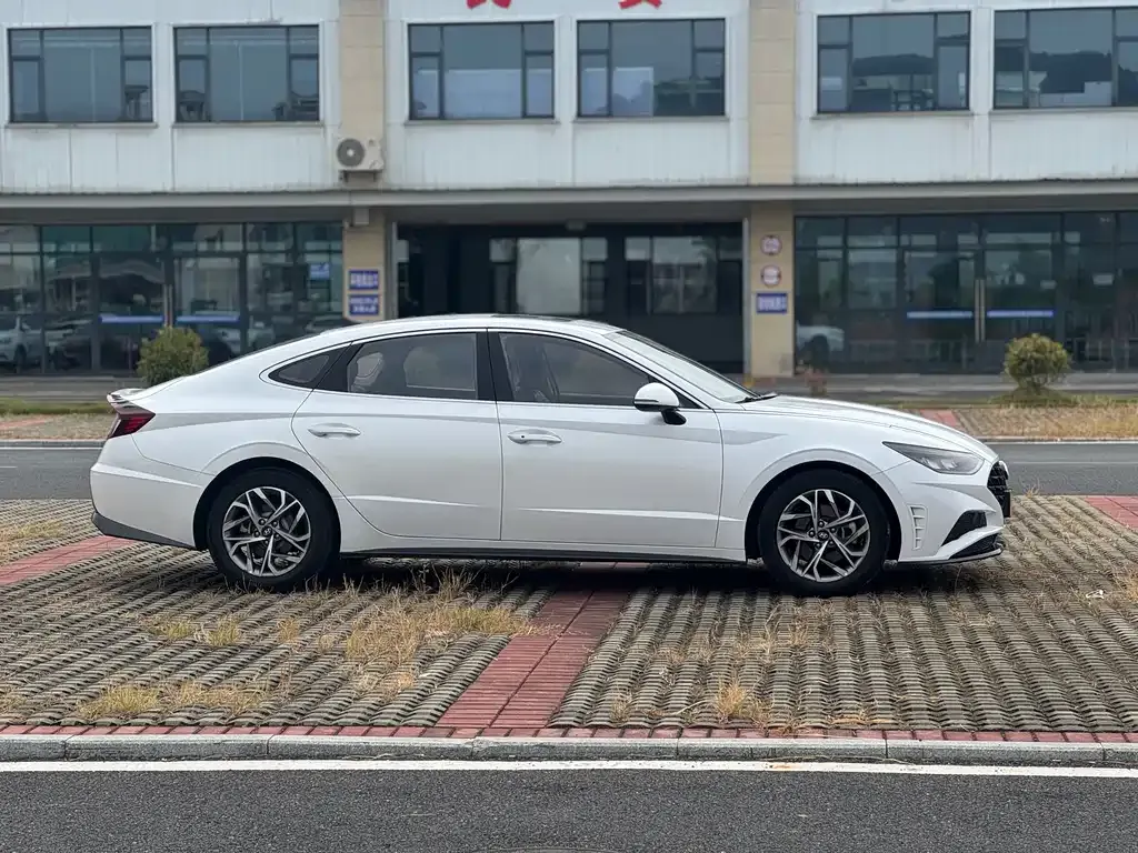 Hyundai Sonata 2021 из CN, фото 4