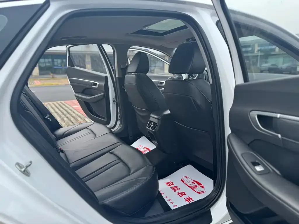 Hyundai Sonata 2021 из CN, фото 9