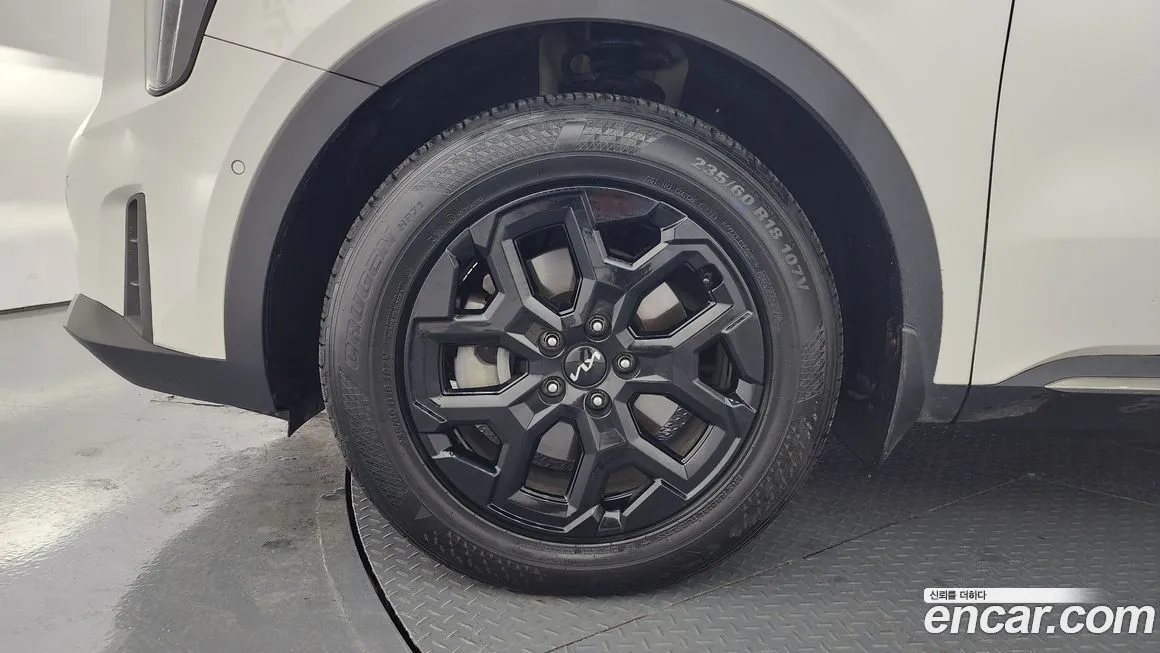 Kia Sorento — фото 5