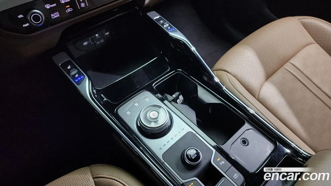 Kia Sorento — фото 9