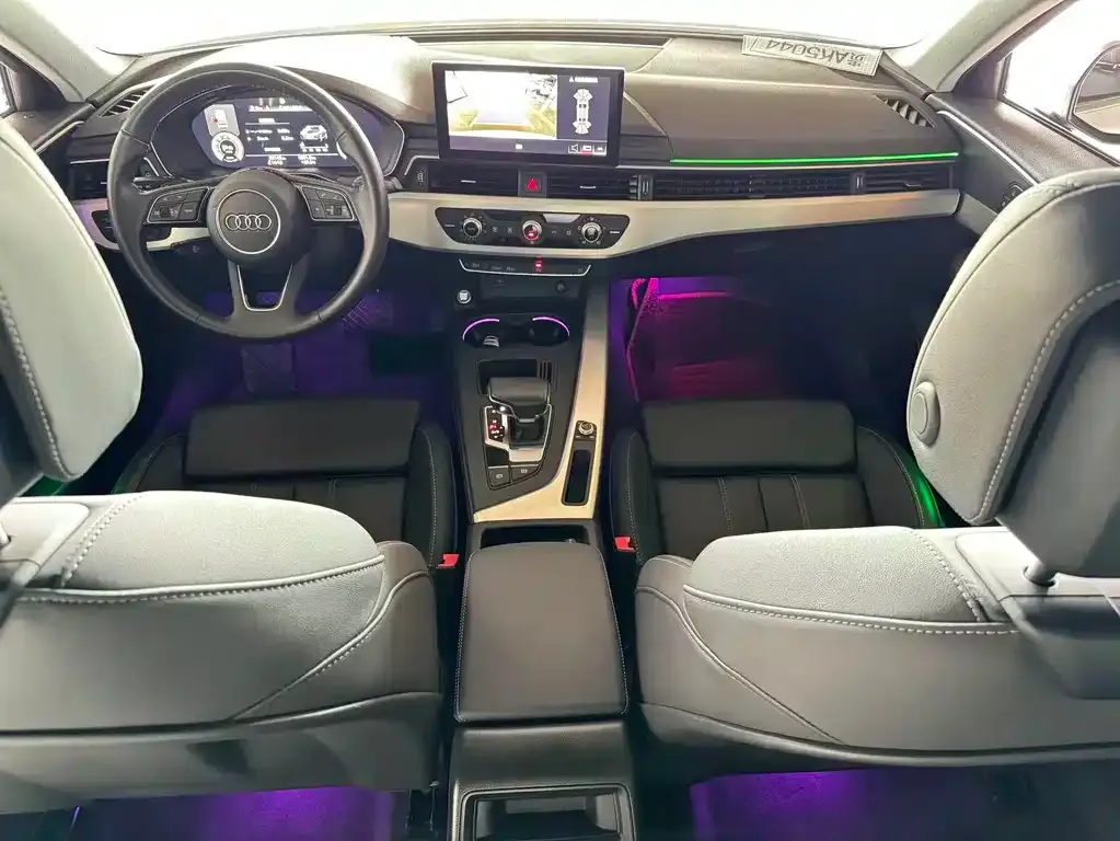 Audi A4L 2021 из CN, фото 5