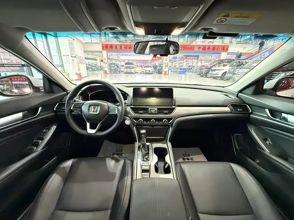 Honda Accord — фото 6