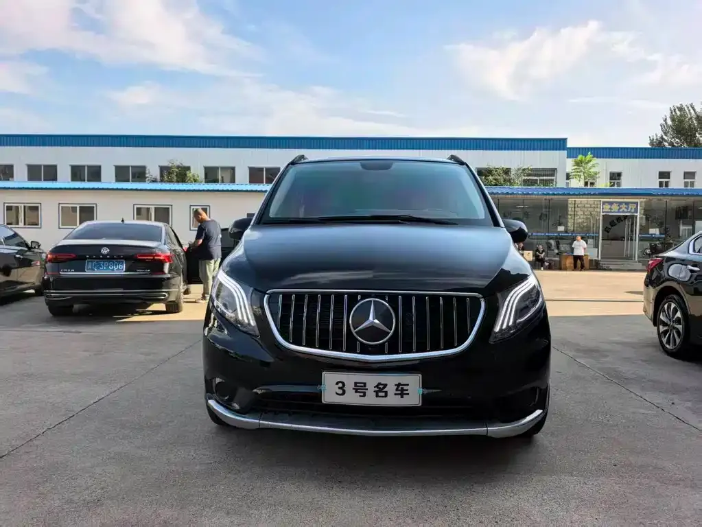 Mercedes-Benz Vito — фото 1