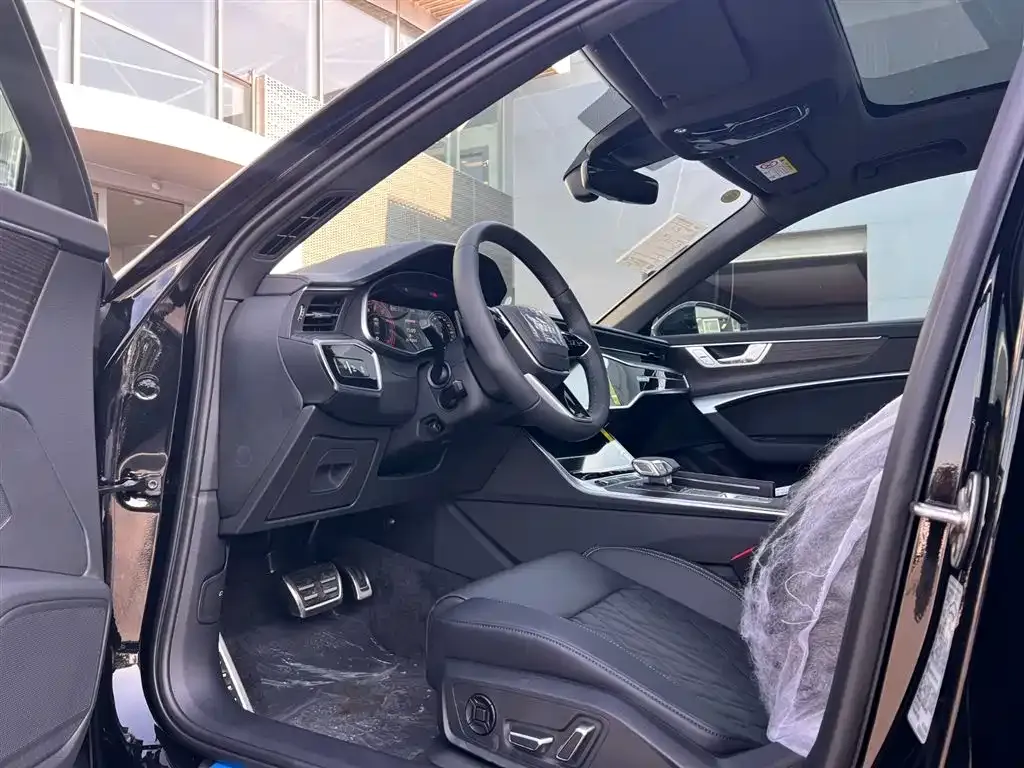 Audi A6L 2025 из CN, фото 10