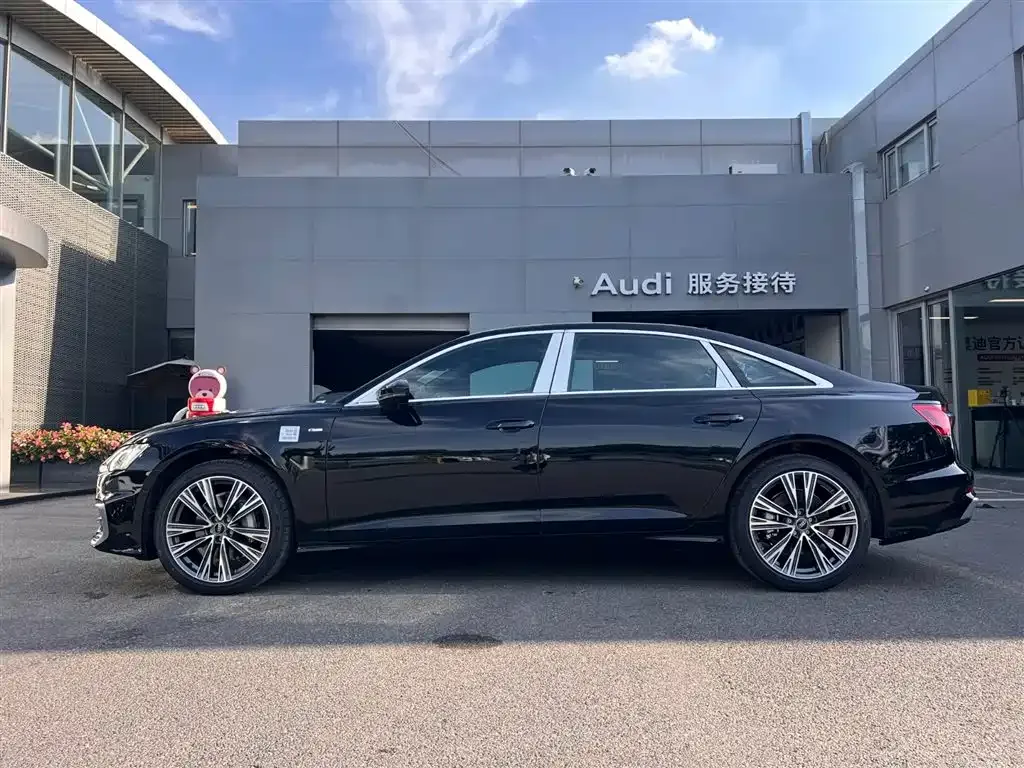 Audi A6L 2025 из CN, фото 3