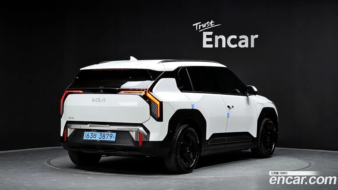 Kia EV3 — фото 2