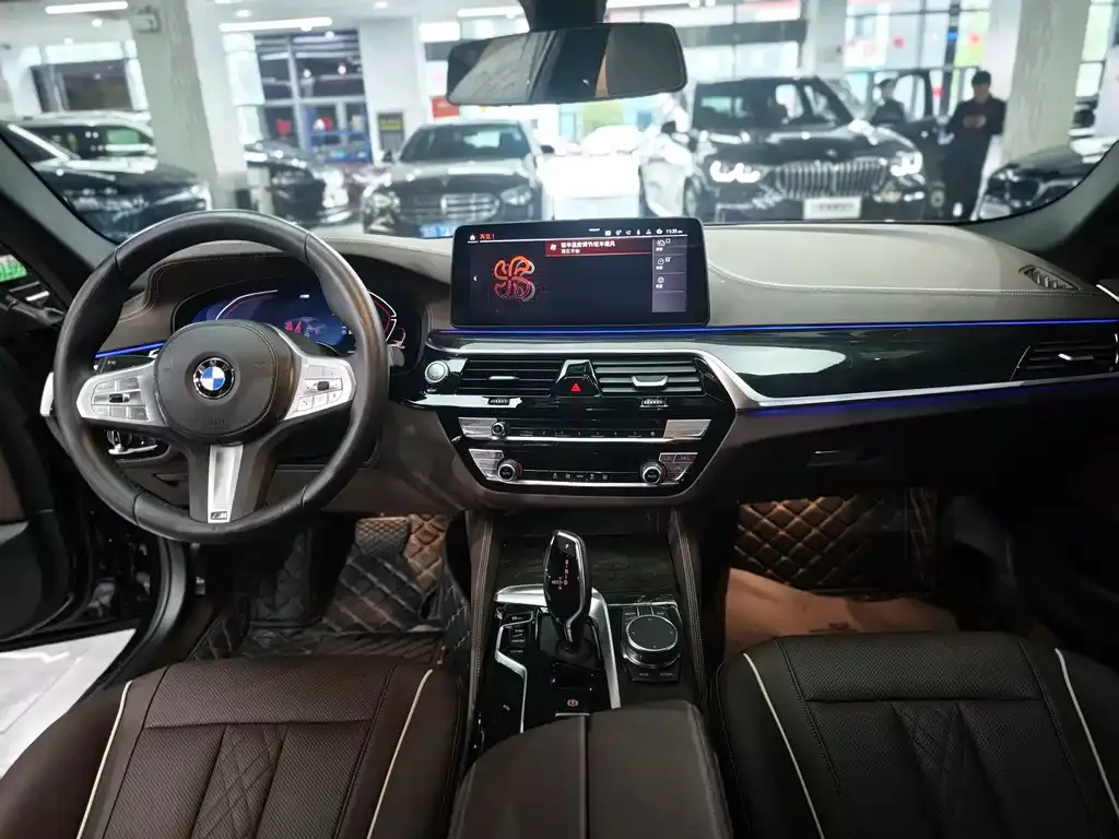 BMW 5 Series — фото 10