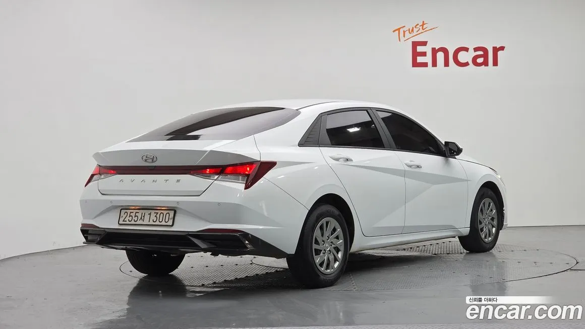 Hyundai AVANTE — фото 4