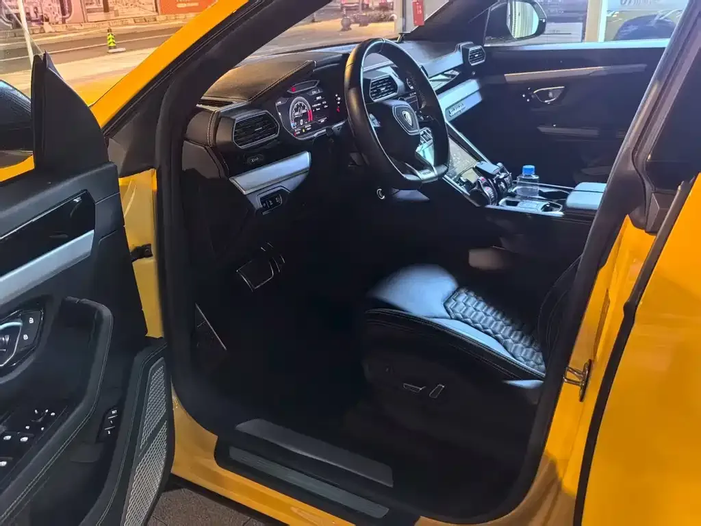 Lamborghini Urus 2021 из CN, фото 10