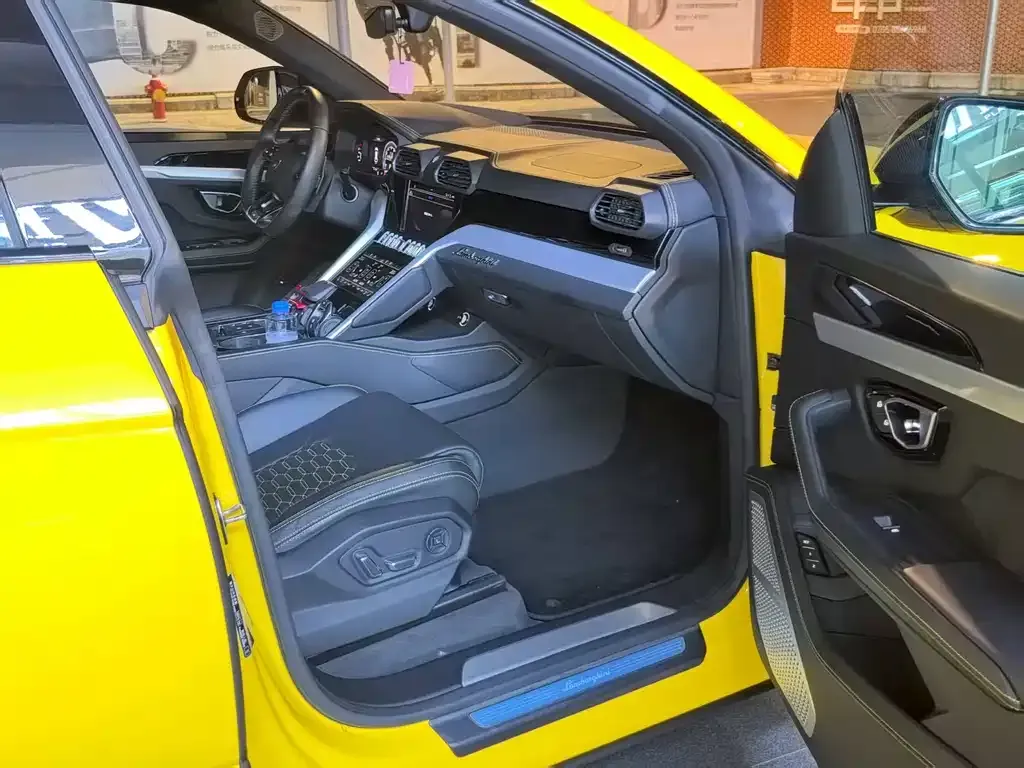 Lamborghini Urus 2021 из CN, фото 4