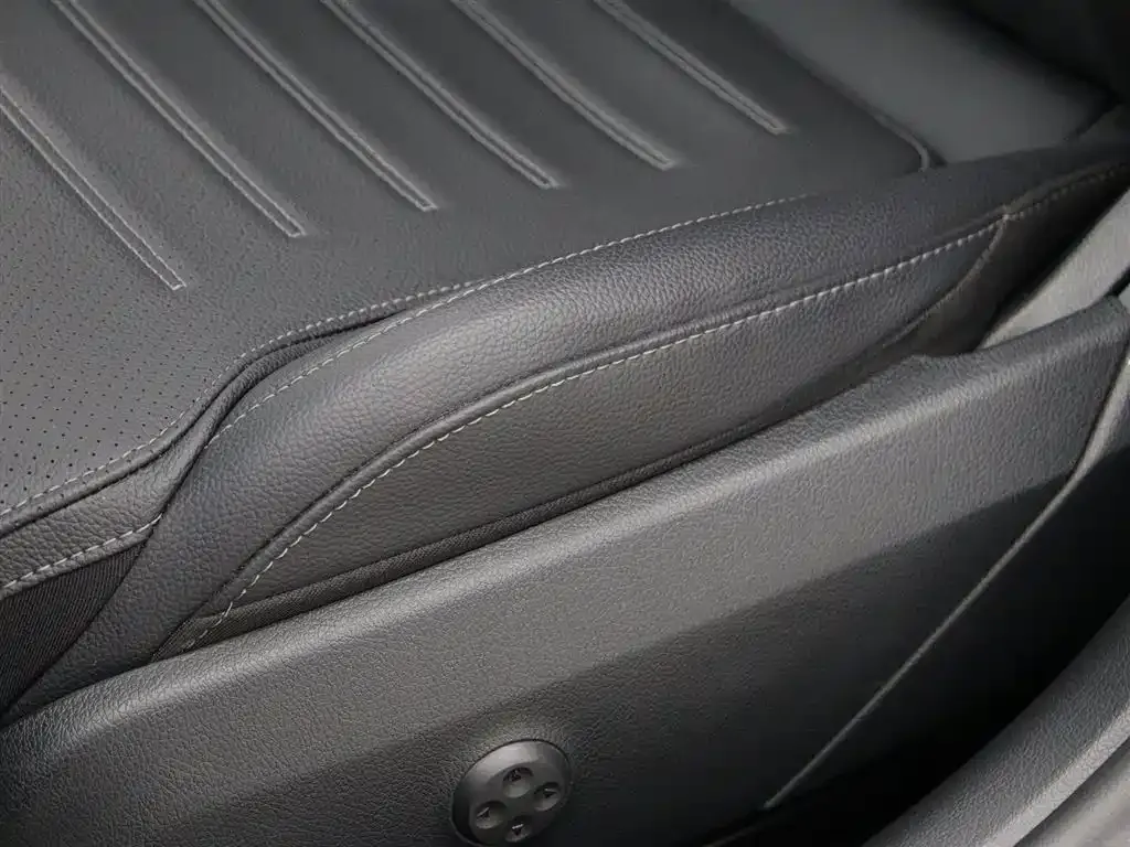 Mercedes-Benz C-Class 2023 из CN, фото 4