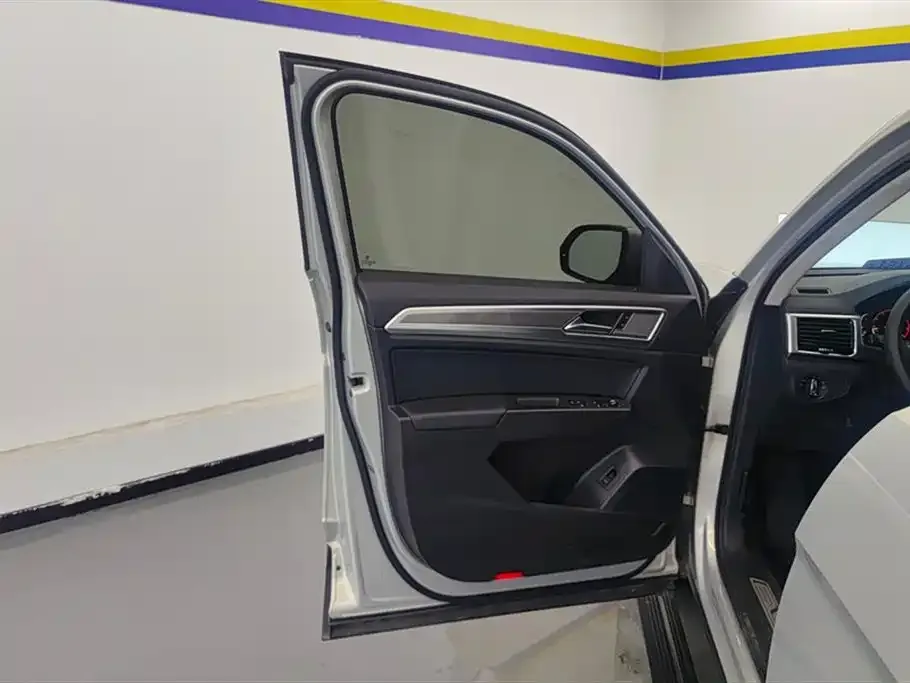 Volkswagen Teramont 2021 из CN, фото 7