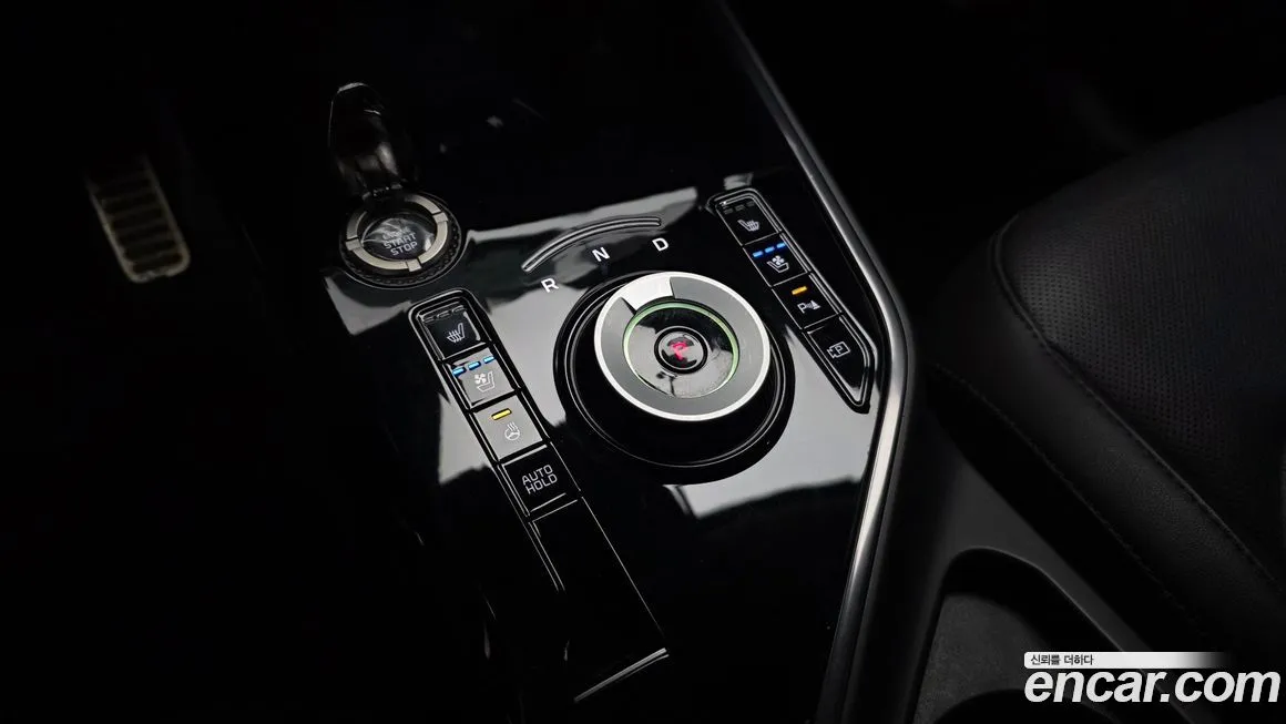 Kia Niro — фото 9