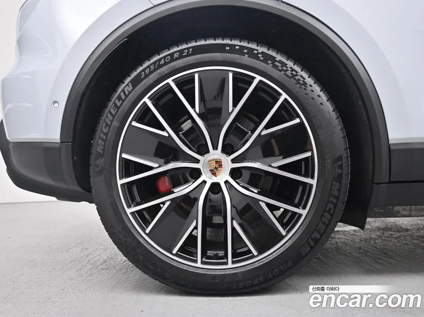 Porsche Macan 2025 из KR, фото 5