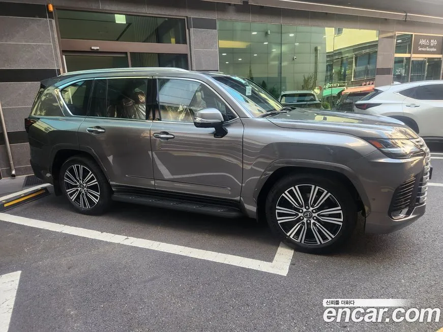 Lexus LX — фото 3