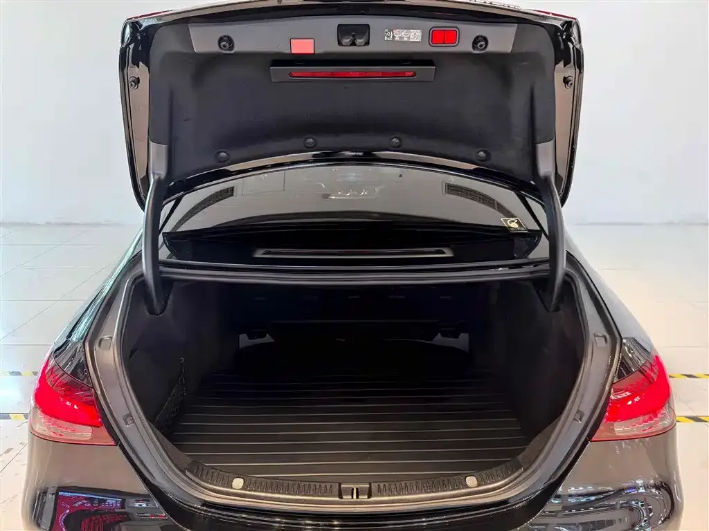 Mercedes-Benz E-Class 2023 из CN, фото 6