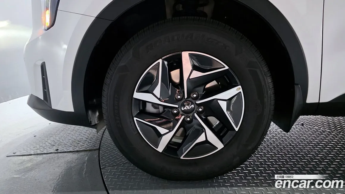 Kia Sorento — фото 5