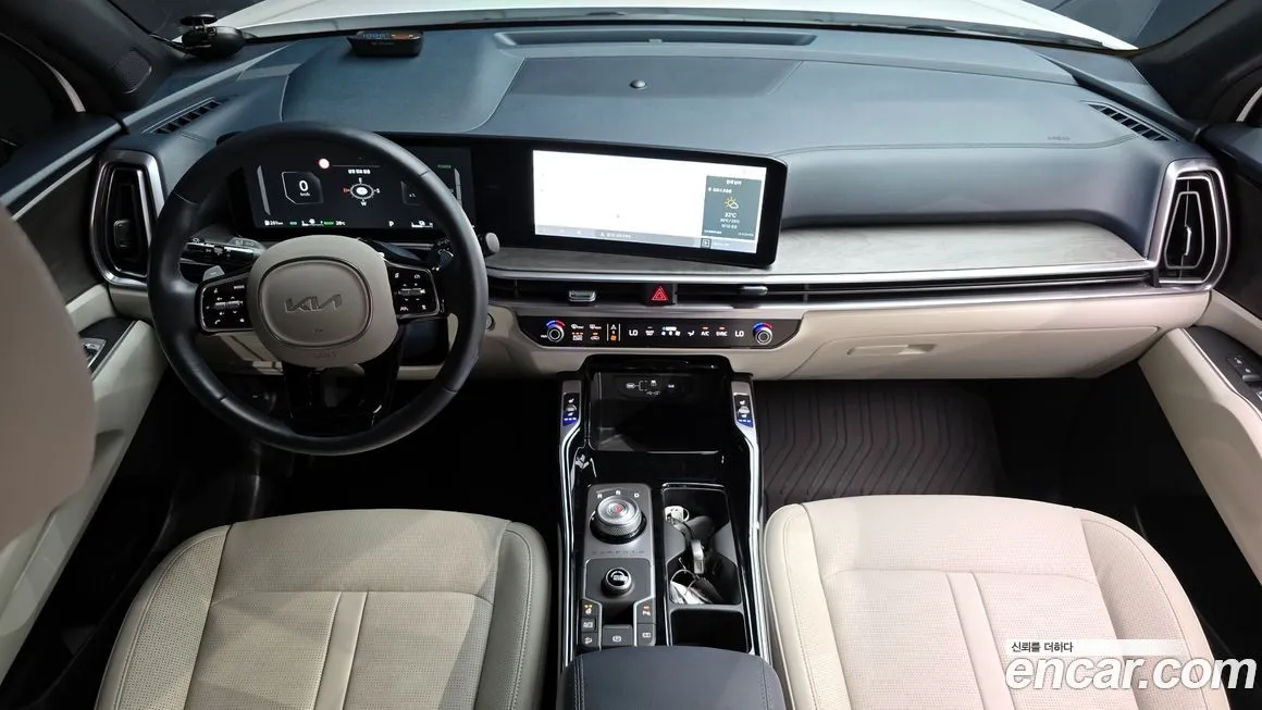 Kia Sorento — фото 7