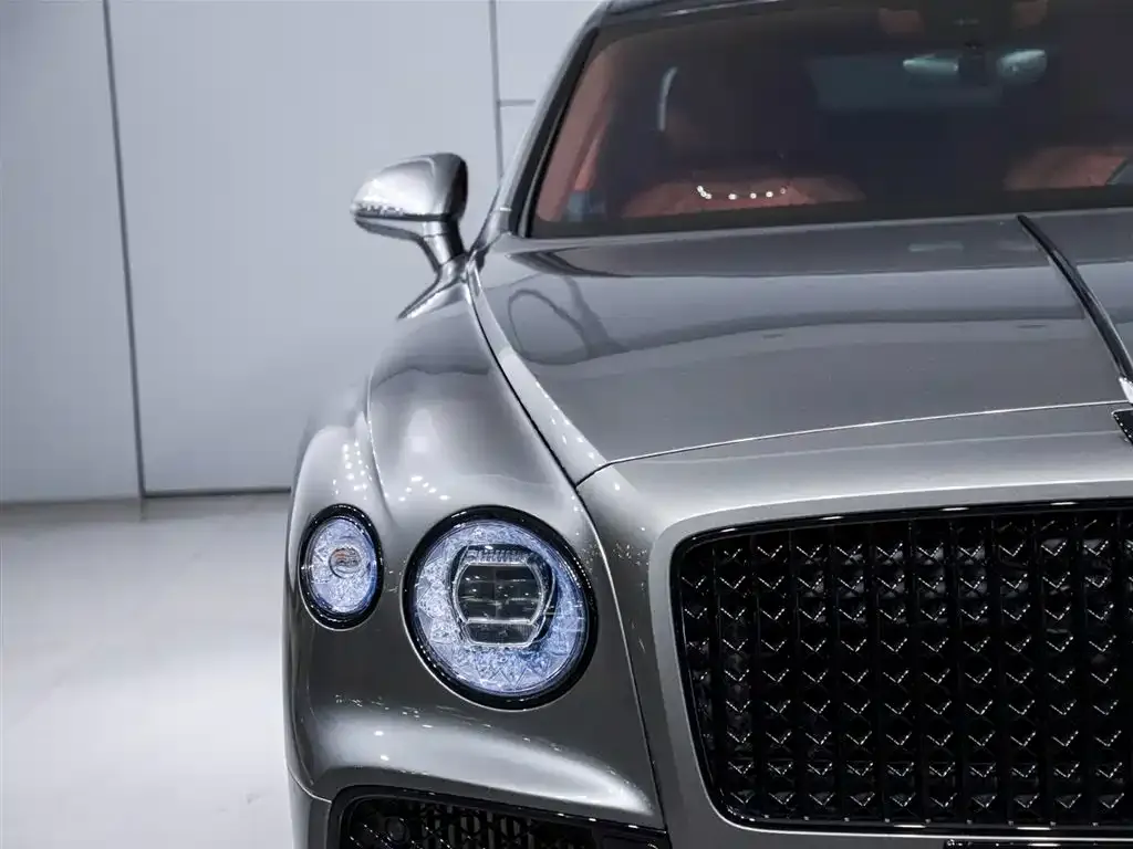 Bentley Flying Spur 2022 из CN, фото 6