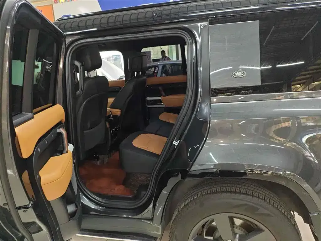 Land Rover Defender — фото 4