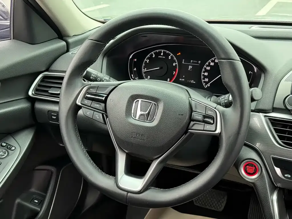 Honda Accord — фото 8