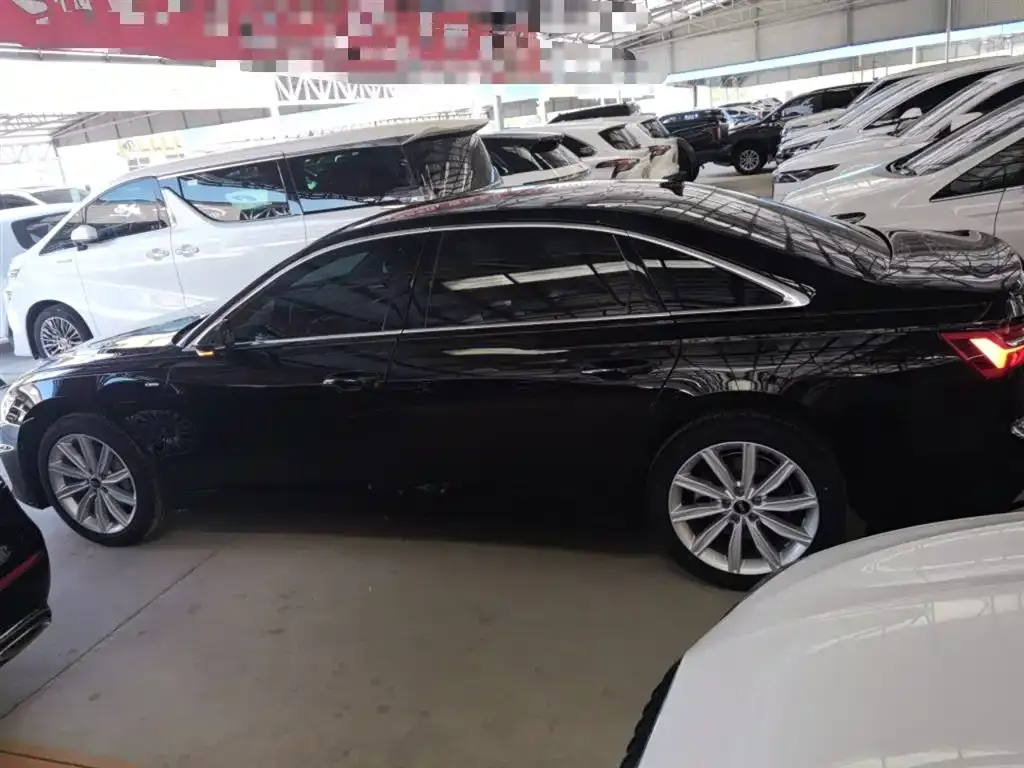 Audi A6L 2024 из CN, фото 5