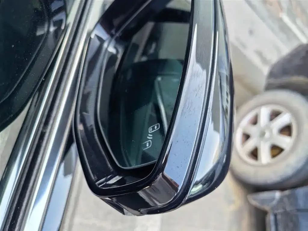 Audi A6L 2023 из CN, фото 10