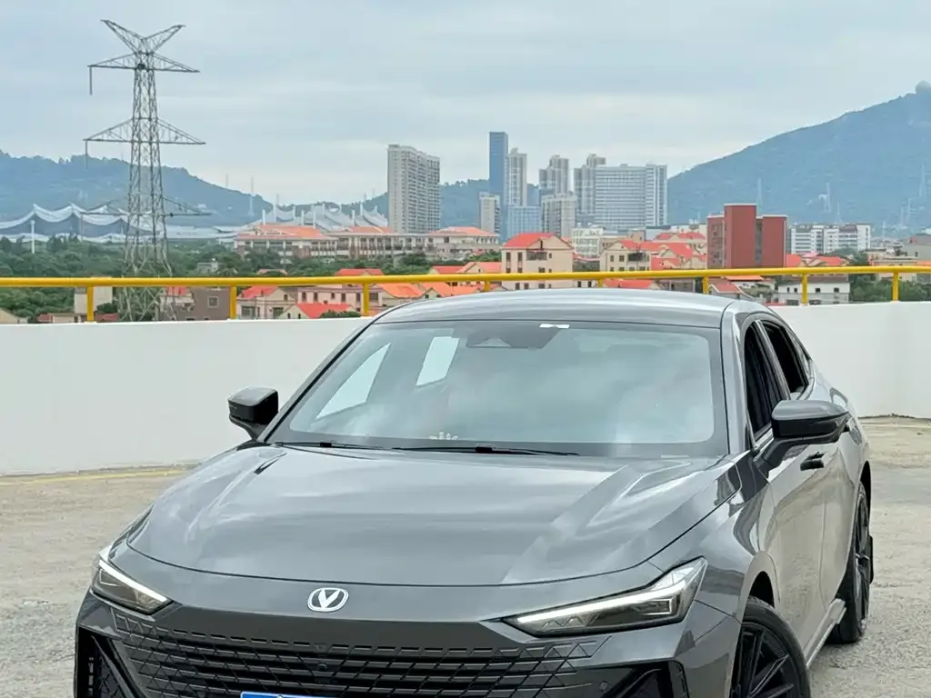 Changan UNI-V 2023 из CN, фото 2