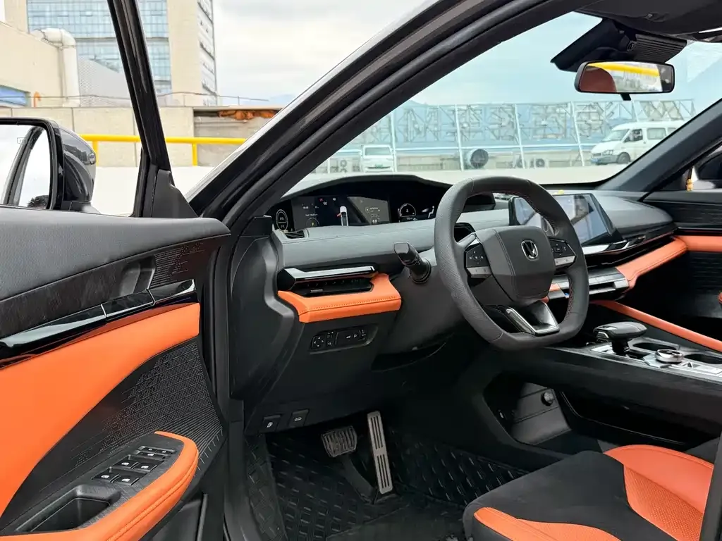 Changan UNI-V 2023 из CN, фото 6