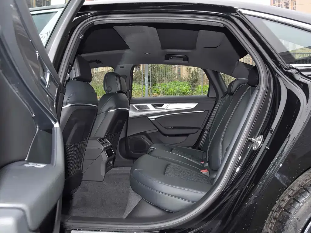Audi A6L 2025 из CN, фото 5