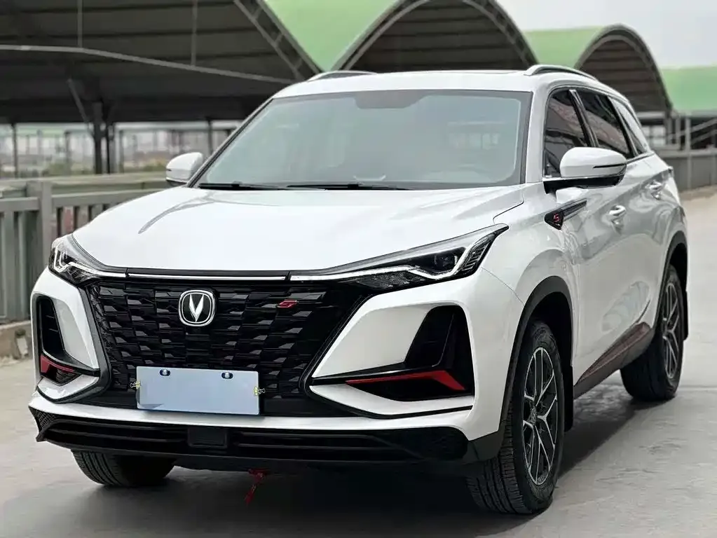 Changan CS75PLUS — фото 1