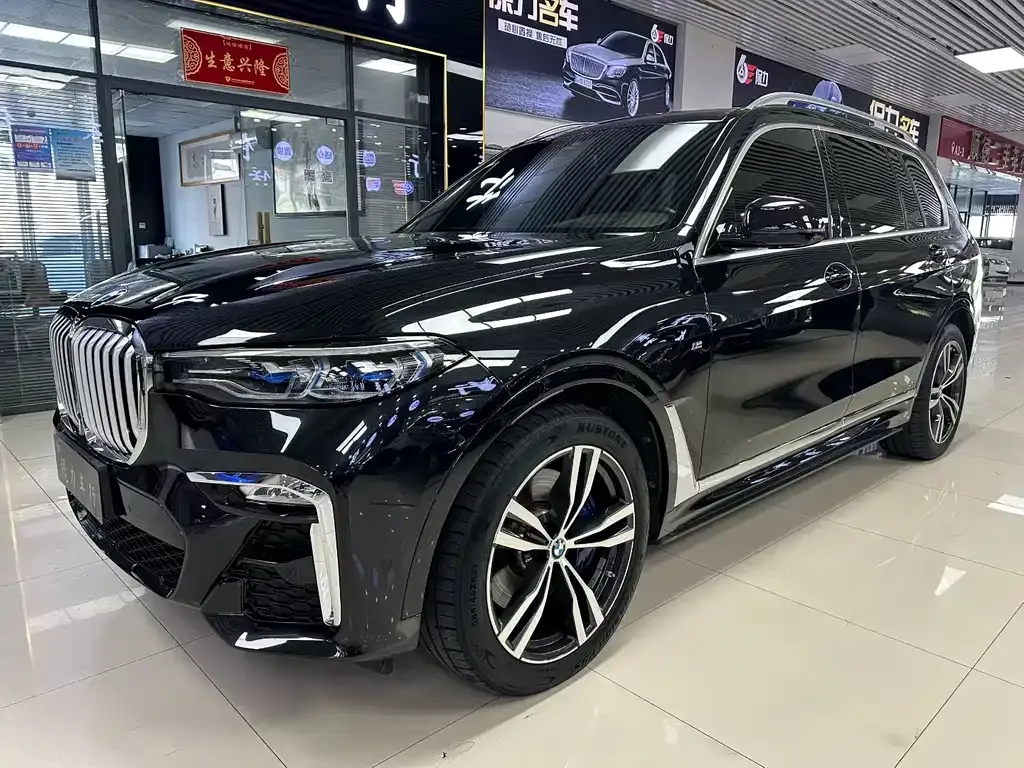BMW X7 — фото 1