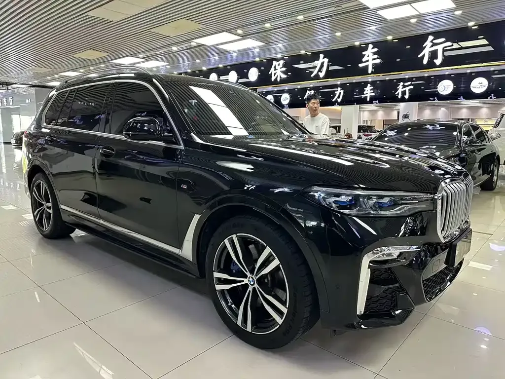 BMW X7 — фото 2