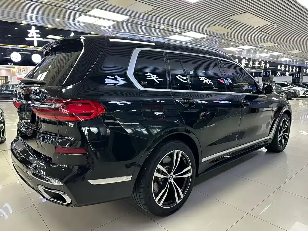 BMW X7 — фото 6