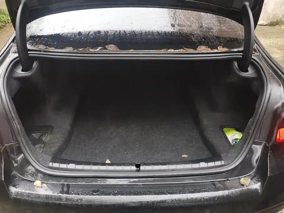 BMW 5 Series 2023 из CN, фото 4