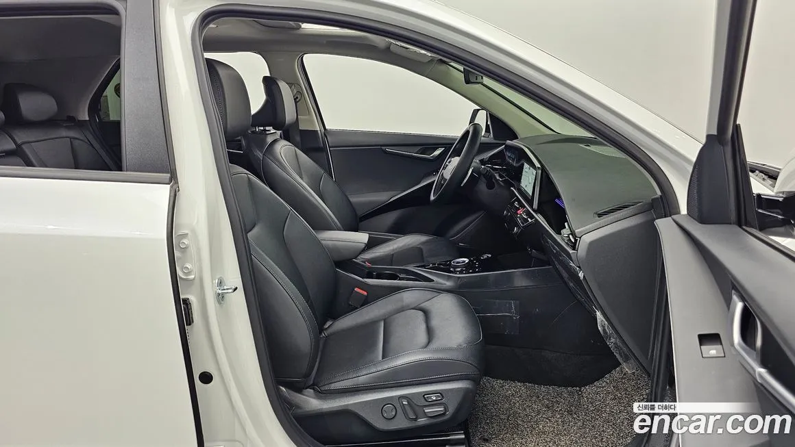 Kia Niro — фото 10