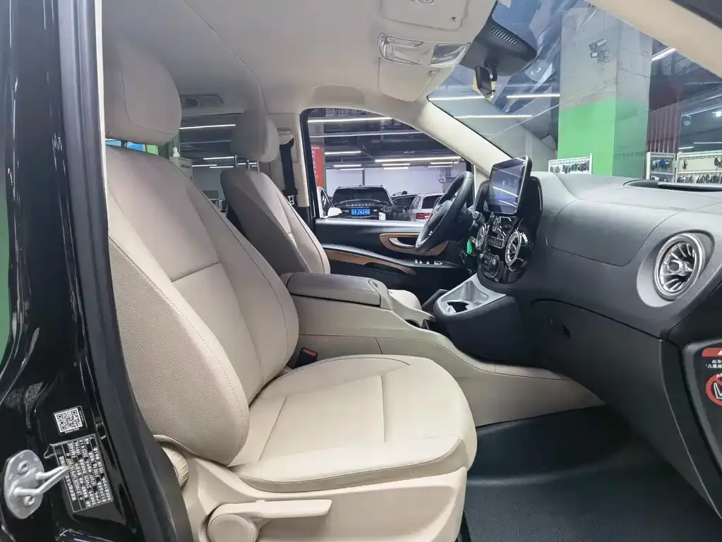 Mercedes-Benz Vito 2025 из CN, фото 8