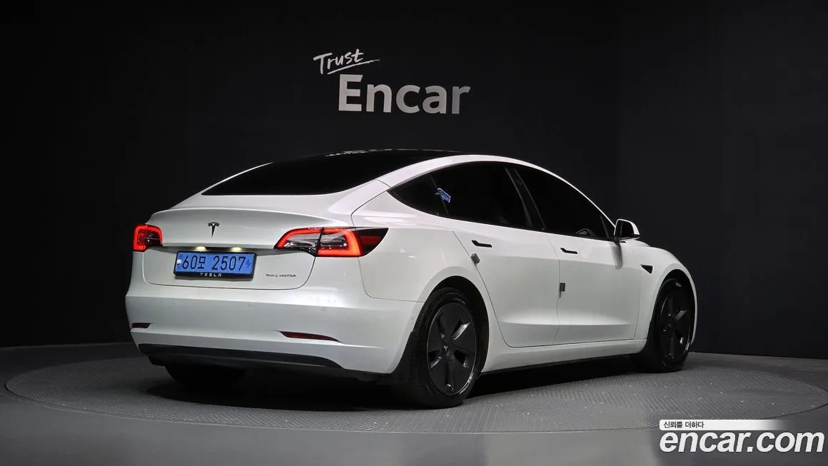 Tesla Model 3 2022 из KR, фото 2