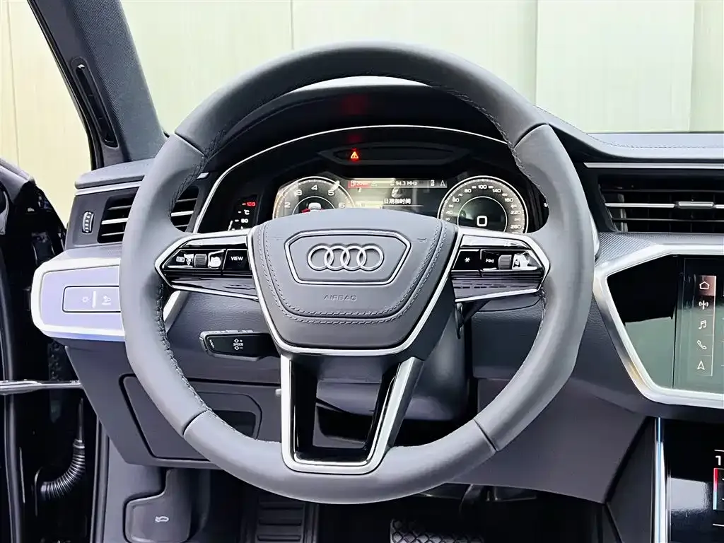 Audi A6L 2025 из CN, фото 9