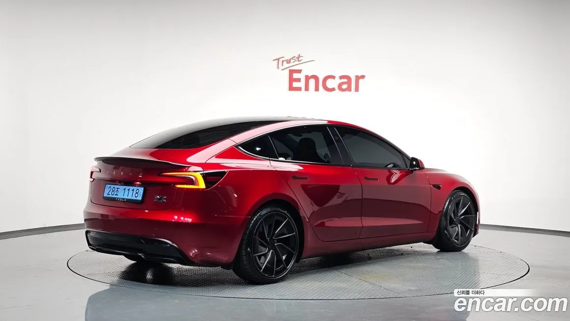 Tesla Model 3 2025 из KR, фото 2