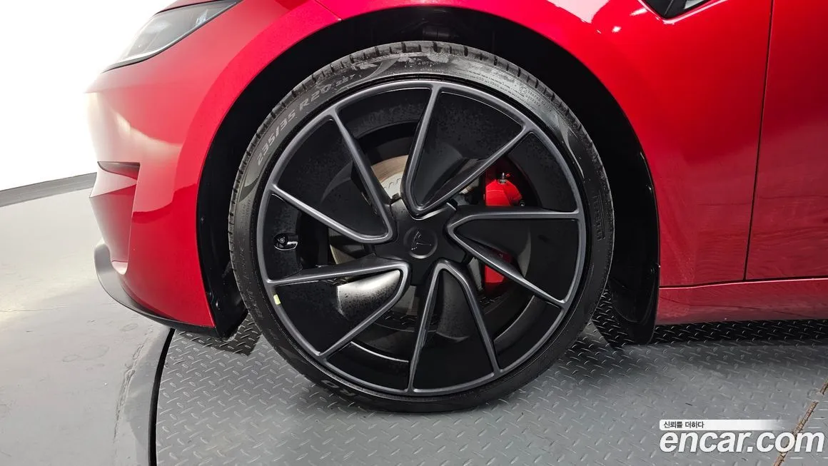 Tesla Model 3 2025 из KR, фото 5