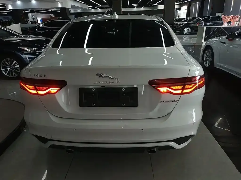 Jaguar XEL 2023 из CN, фото 6