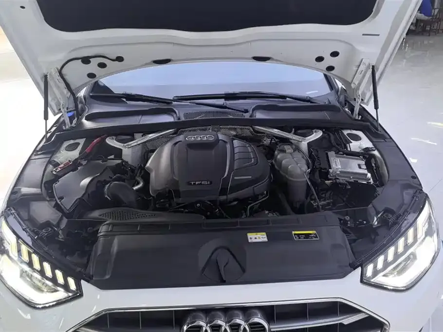 Audi A4L 2021 из CN, фото 10