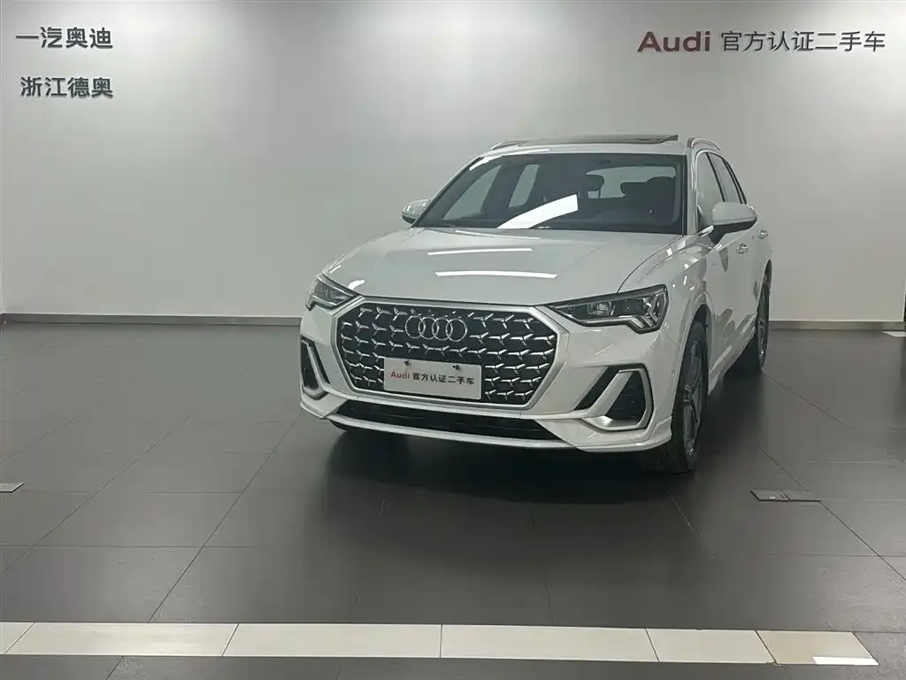Audi Q3 2024 из CN, фото 1