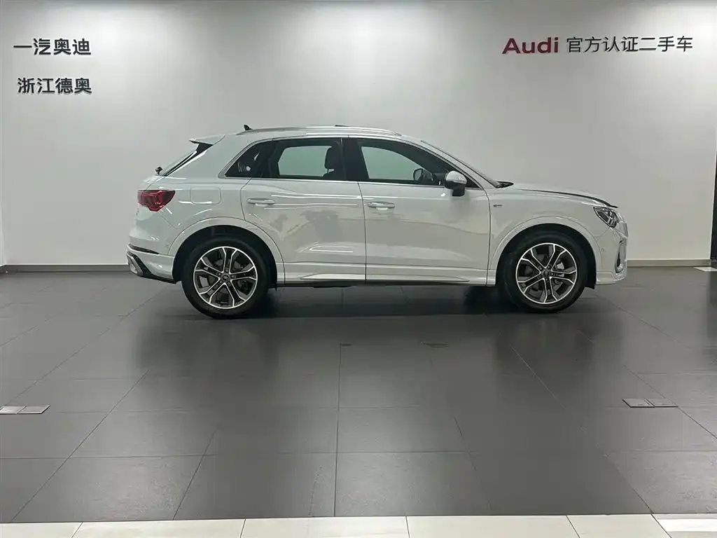 Audi Q3 2024 из CN, фото 3