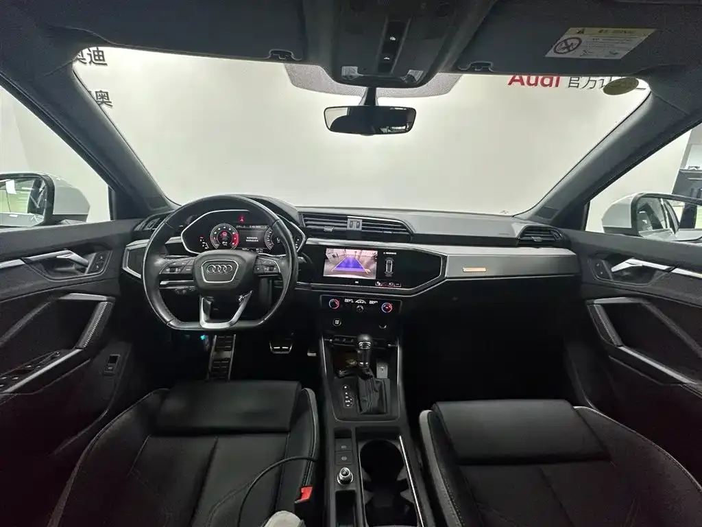 Audi Q3 2024 из CN, фото 6