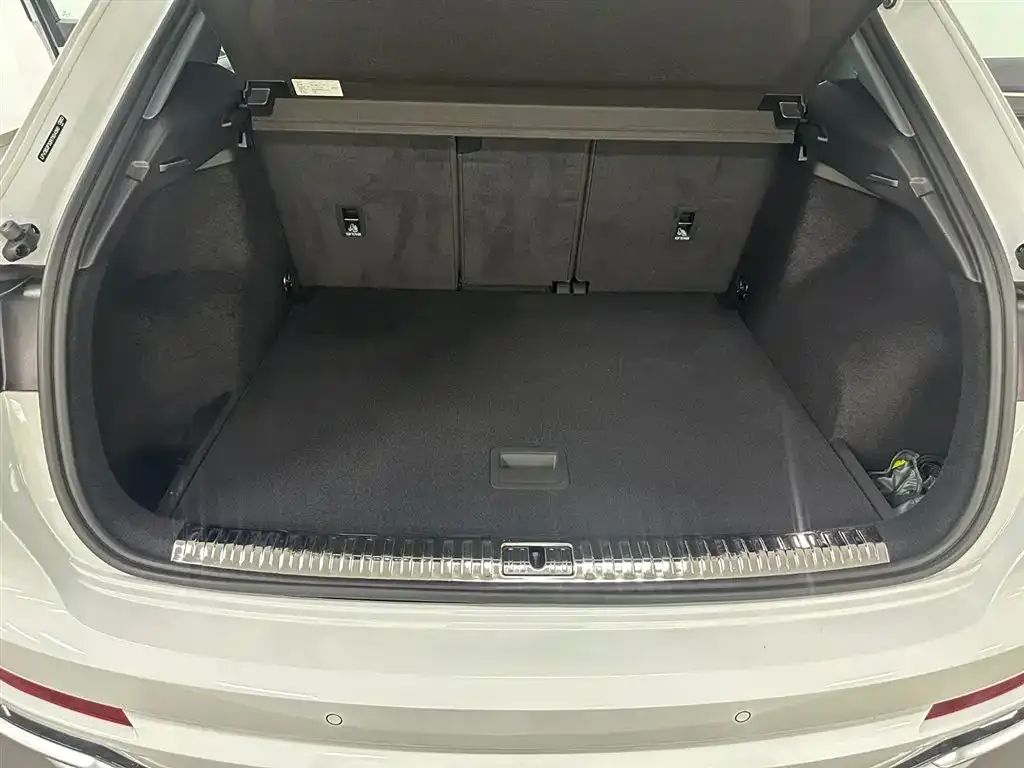 Audi Q3 2024 из CN, фото 7
